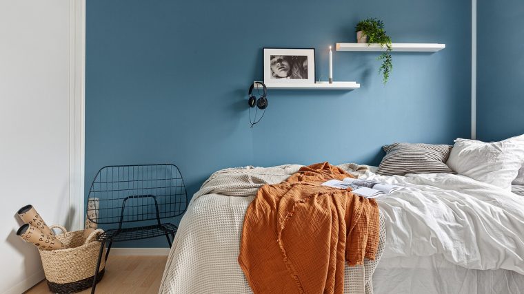 Idées déco et couleurs pour une chambre zen en lin et taupe