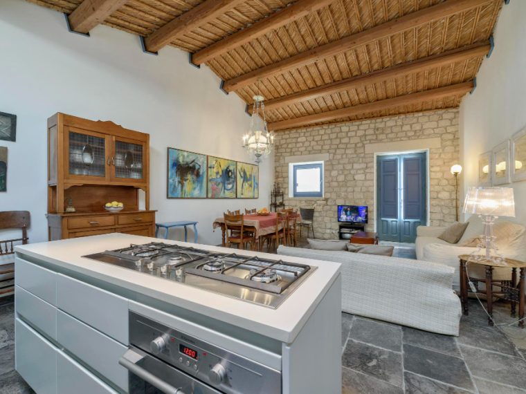 Guide pratique pour sélectionner la lampe idéale et mettre en valeur vos meubles de cuisine